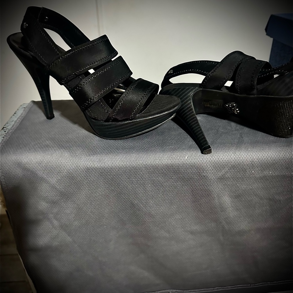 Vera wang-Still in box-never worn